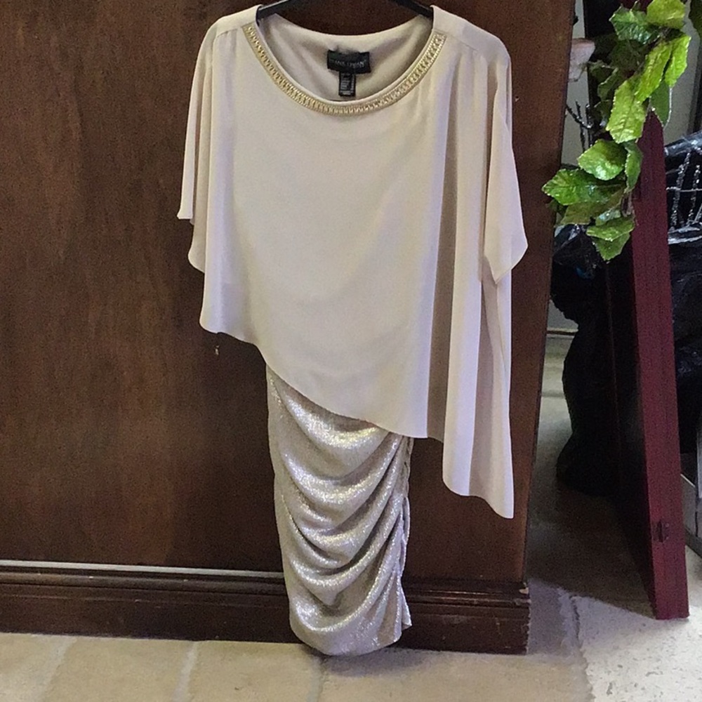 New with tags Frank Lyman formal dress